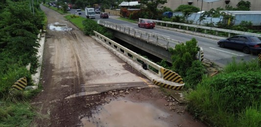 Un proyecto a medias en carretera a El Salvador, en El Cerinal, Barberena, Santa Rosa. Foto: La Hora / José Orozco.