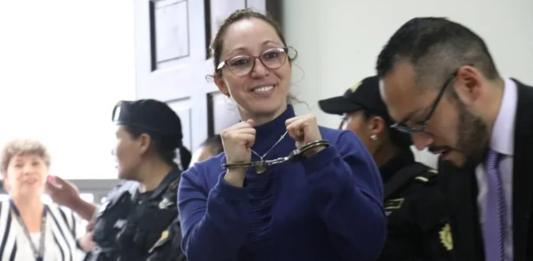 Virginia Laparra abandonó el país este jueves 18 de julio, a causa de la persecución judicial que vive. Foto La Hora/Diego España
