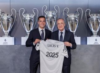 El presidente del Real Madrid Florentino Pérez junto al jugador Lucas Vázquez tras hacer oficial la renovación de Vázquez hasta el 30 de junio de 2025, tras la que completará su décima temporada en el conjunto blanco, este jueves en las oficinas de la Ciudad Deportiva de Valdebebas. EFE/ REAL MADRID/Pedro Castillo.