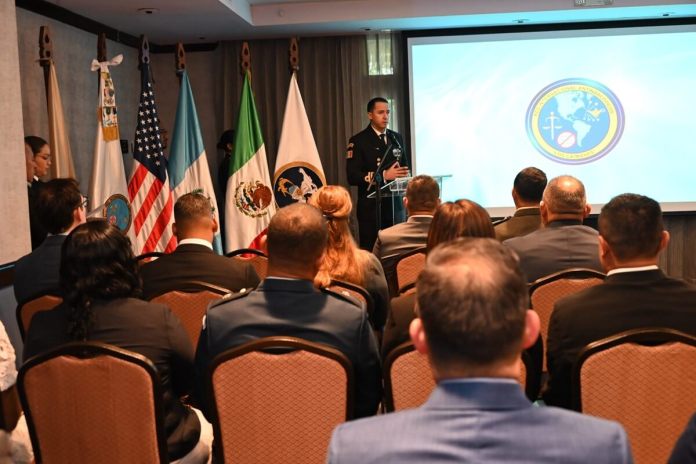 La conferencia fue impartida por la Secretaría de Marina-Armada y la Secretaría de la Defensa Nacional y Fiscalía General de México. Foto: Mindef