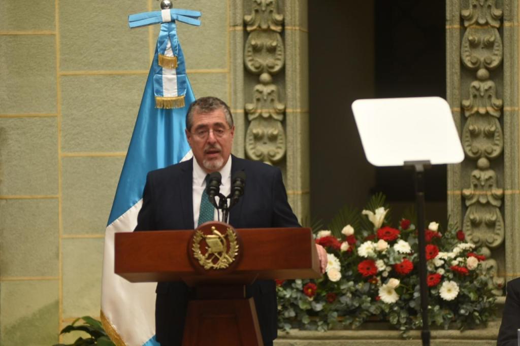 Arévalo ofrece disculpa pública en nombre del Estado de Guatemala