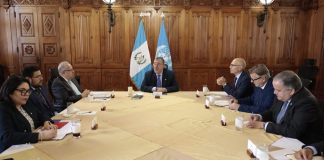 El presidente de Guatemala, Bernardo Arévalo, se reunió este 16 de julio con el Alto Comisionado de Derechos Humanos de la ONU, Volker Türk, quien permanecerá en el país durante tres días. FOTO: Minex. La Hora