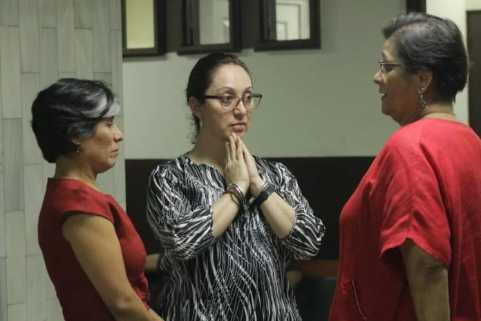 La exfiscal Virginia Laparra espera conocer fecha para que dicten sentencia en segundo caso en su contra. Foto: Archivo La Hora - José Orozco