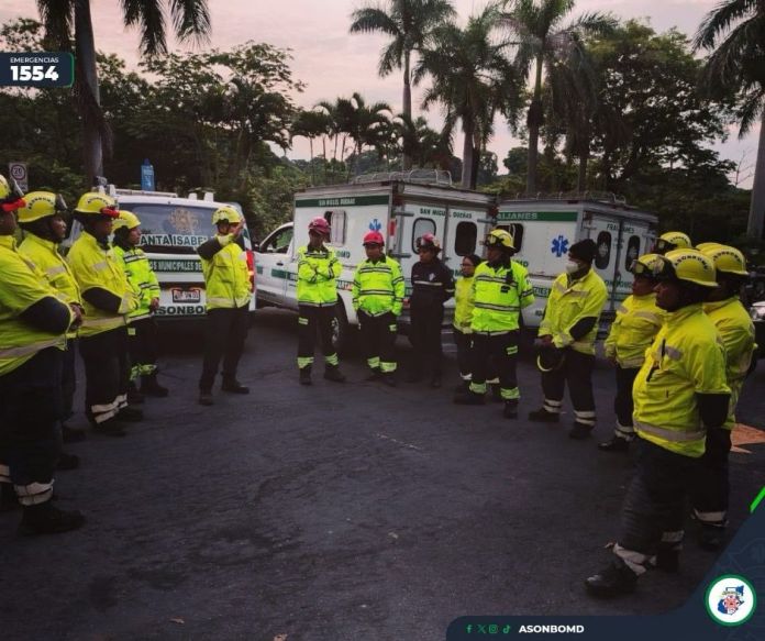 Se desplegaron dos fuerzas de tarea para la búsqueda de la avioneta. (Foto: Bomberos Departamentales)