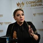 La diputada de la bancada Sandra Jovel, fue canciller del gobierno de Jimmy Morales, criticó que no hubo quorum para iniciar la interpelación al ministro de Gobernación. Foto: Daniel Ramírez