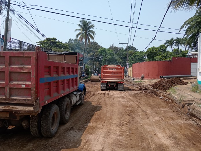 Remozamiento de un camino rural en Escuintla. Foto: La Hora / SNIP. 
