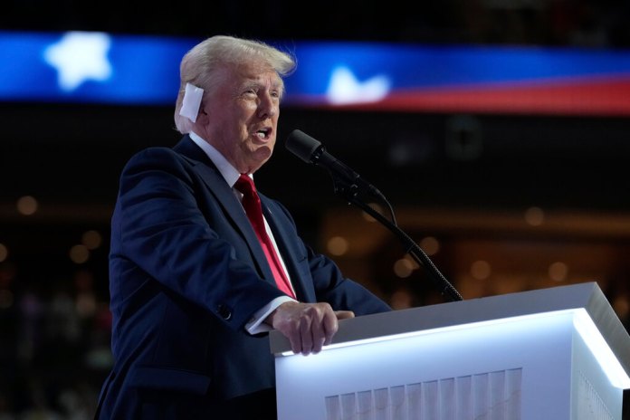 El candidato presidencial republicano y expresidente Donald Trump habla durante el último día de la Convención Nacional Republicana, el jueves 18 de julio de 2024, en Milwaukee. (Foto AP/Nam Y. Huh)