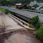El tramo que no se ha trabajado está intransitable. Foto: La Hora / José Orozco.