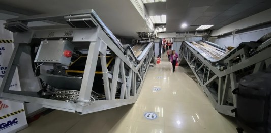 "Retiro de escaleras eléctricas y elevadores del Aeropuerto Internacional La Aurora", Foto: La Hora.