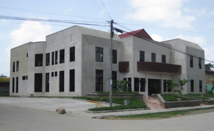 Municipalidad de Melchor de Mencos a donde pertenecía la finca dada en garantía por los condenados. Foto: Flickr