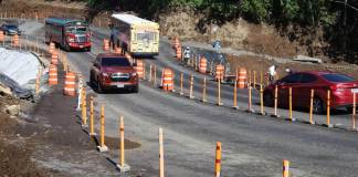 Actualmente funcionan dos carriles en la autopista Palín, Escuintla en el km 44. Foto: CIV