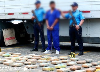 La Policía Nacional de Nicaragua arrestó al guatemalteco Erick Giovanni Sandoval Rodríguez, de 30 años, con más de 120 kilos de cocaína procedente de Panamá. Foto La Hora / el19Digital