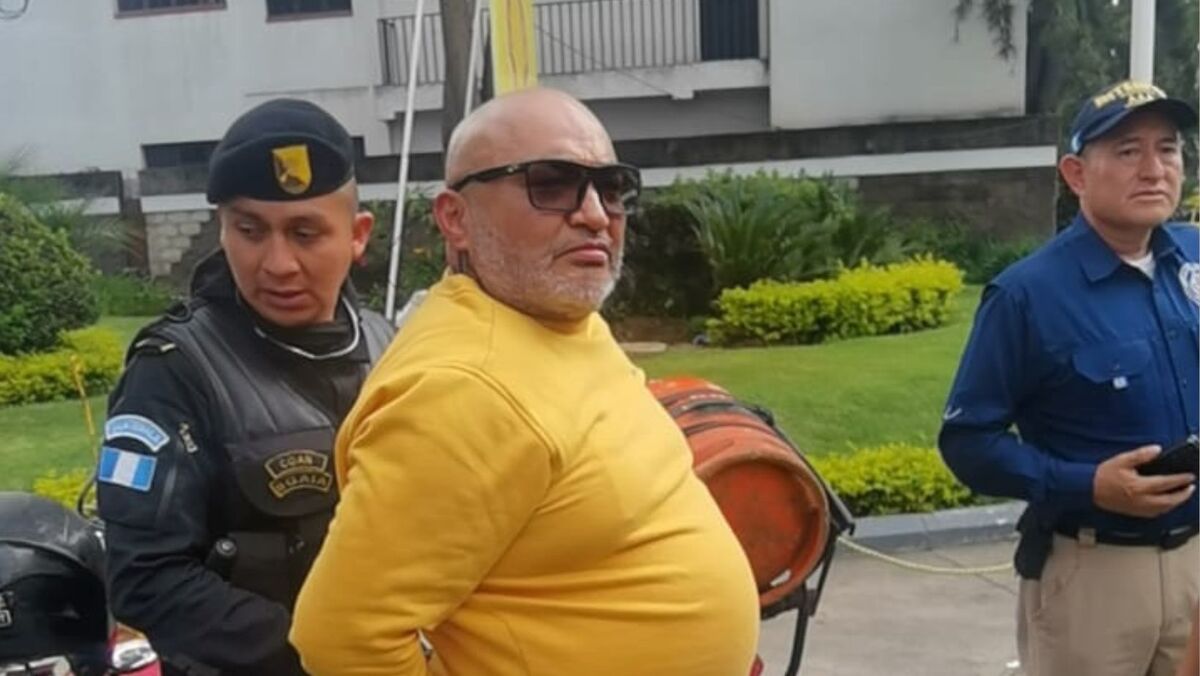 El salvadoreño capturado es sindicado de formar una red de narcotraficantes. Foto PNC.