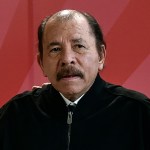 El presidente Daniel Ortega posa para una foto durante un cumbre del ALBA en el Palacio de la Revolución en La Habana, Cuba. Foto La Hora: AP Achivo