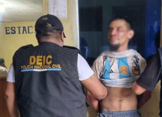 Detienen a supuesto responsable de muerte de tres personas en el Cerinal El supuesto responsable fue capturado por un grupo élite de la PNC según el ministro de Gobernación, Francisco Jiménez. Foto: PNC