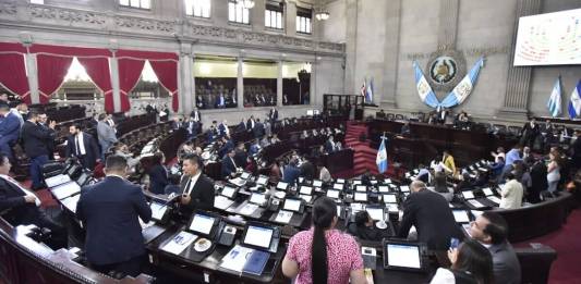 Los diputados lograron acuerdos para avanzar con el aumento a las pensiones de extrabajadores del Estado. Foto: Congreso