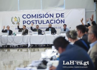 Ni para atrás ni para adelante Foto: La Hora/Fabricio Alonso-Diseño La Hora/Roberto Altán