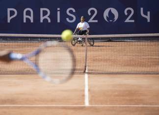 La tenista suiza en silla de ruedas Nalani Buob durante una sesión de entrenamientos previos a los Juegos Paralímpicos París 2024. EFE/ENNIO LEANZA