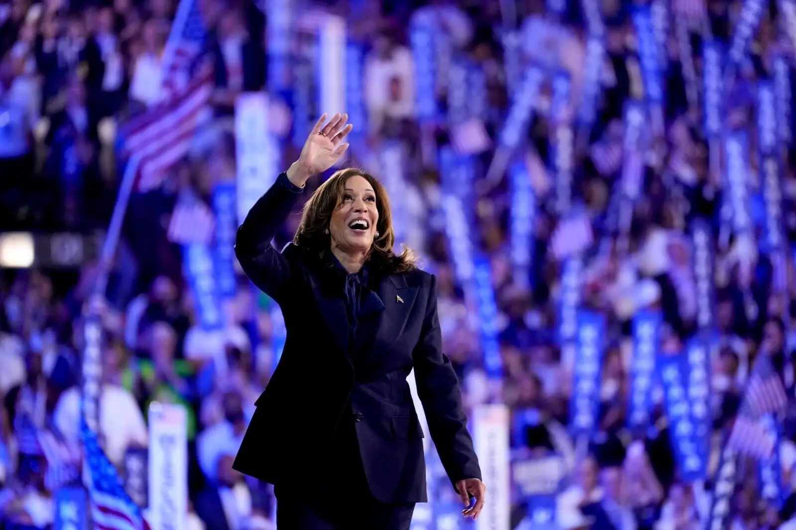 La candidata presidencial demócrata, Kamala Harris, durante la Convención Nacional Demócrata. Foto La Hora: (AP/Jacquelyn Martin)