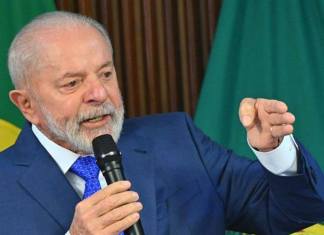 Fotografía de archivo del 8 de agosto de 2024 del presidente de Brasil, Luiz Inácio Lula da Silva, durante una reunión ministerial en el Palácio del Planalto, en Brasilia (Brasil). EFE/ André Borges