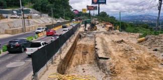 Las adjudicaciones en Covial marchan lento, según datos publicados en Guatecompras. En la imagen trabajos de mantenimiento en carretera a El Salvador. Foto: COVIAL.