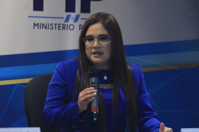 La fiscal Eugenia Morales Lazo también cuenta con sanciones internacionales. Foto: La Hora / José Orozco.