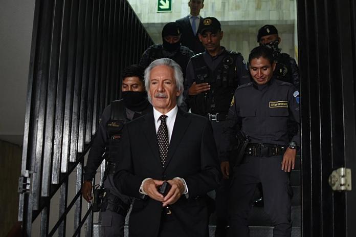 José Rubén Zamora no podrá salir de prisión hasta no obtener el beneficio en el segundo caso en su contra. Foto: Fabricio Alonzo