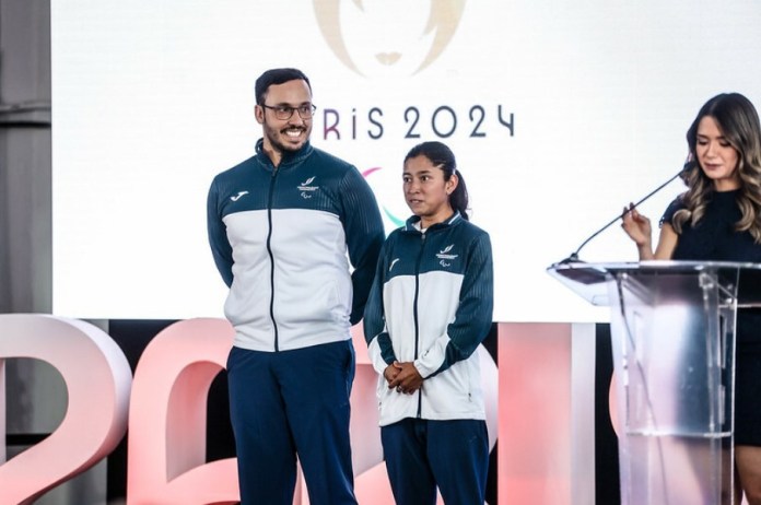 JuramentaciÃ³n de Juan Diego Blas y Ericka Esteban a los Juegos ParalÃ­mpicos ParÃ­s 2024. Foto: ComitÃ© OlÃ­mpico Guatemalteco.