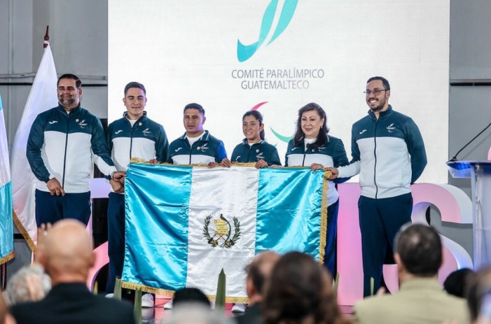 Delegación de Guatemala en los Juegos Paralímpicos París 2024. Foto: Comité Olímpico Guatemalteco.