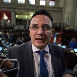 El diputado Samuel Pérez negó a La Hora la creación de un nuevo partido político con miembros del cancelado Movimiento Semilla, pero confirmó tal extremo para ePInvestiga. Foto: La Hora