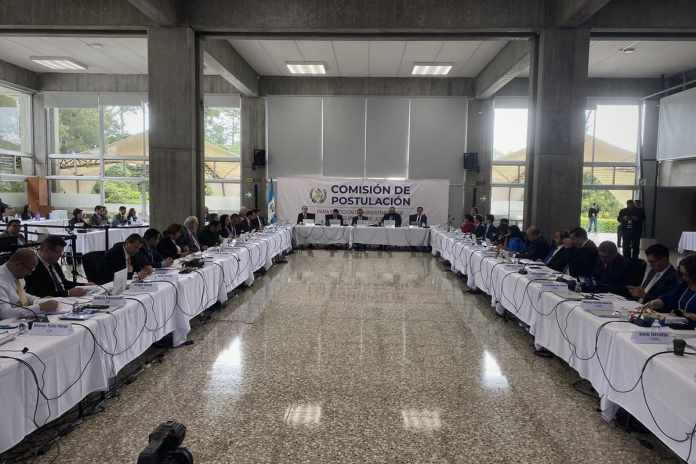 Un grupo de comisionados ligados a magistrados presionan para cambiar la sede de las postuladoras para magistrados del OJ. Foto: José Orozco