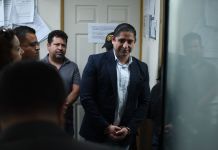 Stuardo Campo señaló que existe retardo malicioso en la diligencia de sus casos. Foto: Fabricio Alonzo