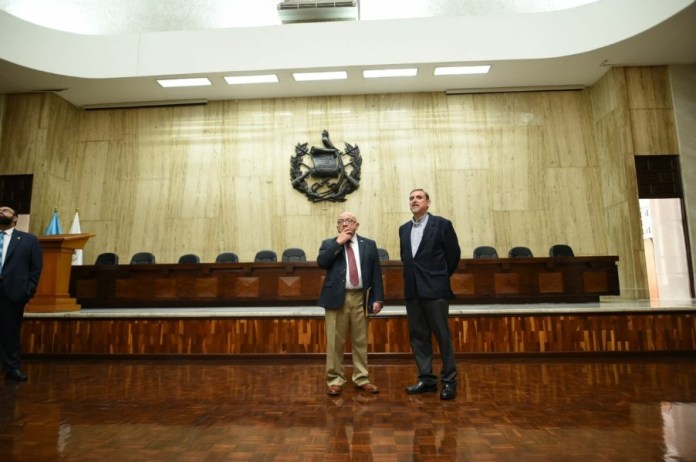 Entre otros aspectos además del espacio, a los comisionados les preocupa el tema de conectividad y energía eléctrica. Foto: Fabricio Alonzo.