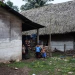Familias en condiciones de pobreza en Alta Verapaz, este departamento es el más pobre del país, de acuerdo con la Encovi 2023. Foto La Hora/Johan Ordoñez/AFP.