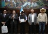 Los diputados Byron Rodríguez, Luis Aguirre y César Fión, junto al condenado Jóse Manuel López Morales. Foto: Congreso