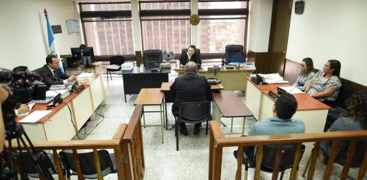 Jueza Marjorie Azpuru es la encargada de conocer el juicio en contra de los ex directores de informática del TSE. Foto: Fabricio Alonzo