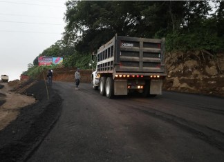 Trabajos en el km 44 de la autopista Palín, Escuintla. Foto. CIV.
