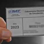 La calcomanía de circulación del 2023 venció el 31 de julio 2024. Foto: archivo/La Hora