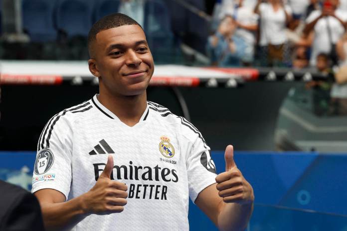 El francés Kylian Mbappé en el estadio Santiago Bernabéu de Madrid. EFE/Chema Moya