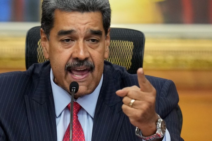 El presidente venezolano, Nicolás Maduro, ofrece una conferencia de prensa en el palacio presidencial de Miraflores en Caracas, Venezuela, el miércoles 31 de julio de 2024, tres días después de su disputada reelección. Foto La Hora: (Foto AP/Matías Delacroix)