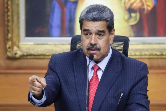 Fotografía de archivo del presidente de Venezuela, Nicolás Maduro, durante una rueda de prensa en el Palacio de Miraflores en Caracas (Venezuela). EFE/ Ronald Peña R.