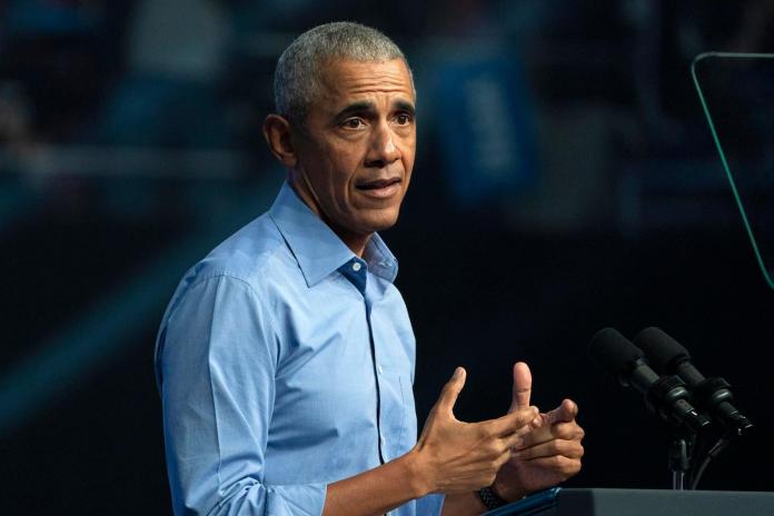 Fotografía de archivo del expresidente estadounidense Barack Obama en un mitin en Filadelfia, Pensilvania, EE. UU. Foto: EFE/EPA/Will Oliver