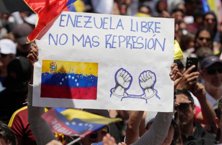 Protesta mundial contra el fraude electoral de Nicolás Maduro en Venezuela Foto: EFE/ Carlos Ortega