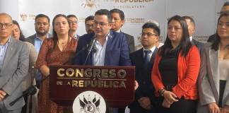 Los diputados oficialistas presentan otra querella contra el fiscal Rafael Curruchiche. Foto: José Orozco