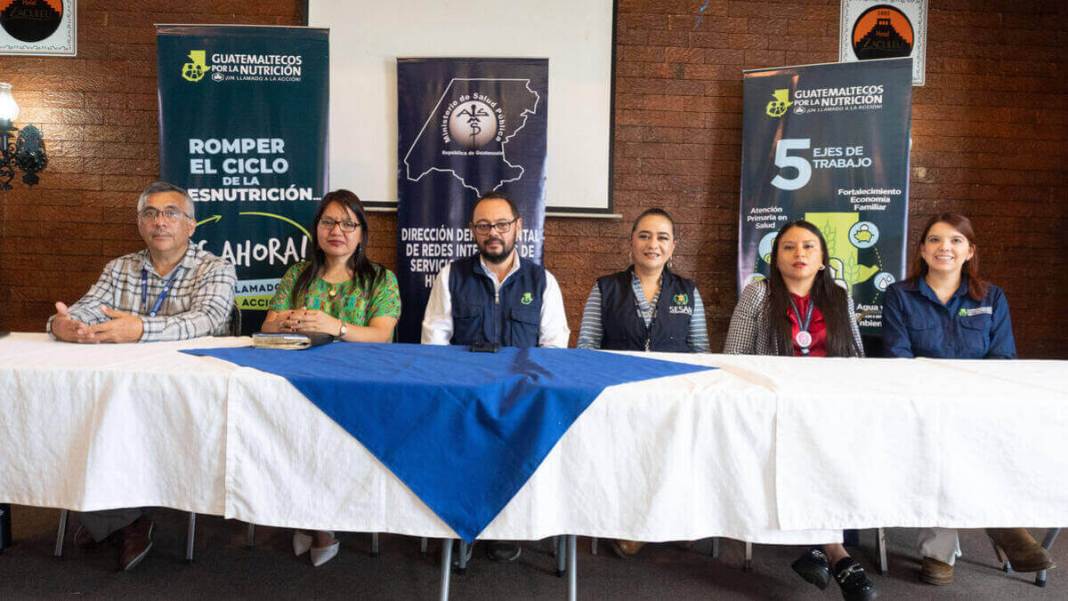 Anuncian segunda alianza entre Guatemaltecos por la Nutrición y Ministerio de Salud Pública y Asistencia Social, para combatir la desnutrición aguda en Huehuetenango. Foto La Hora / Castillo Hermanos
