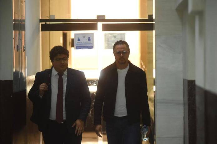 Álvaro Sinibaldi, hermano de Alejandro Sinibaldi deberá esperar una nueva fecha para resolver su situación legal. Foto: Fabricio Alonzo