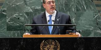 El presidente de Guatemala, Bernardo Arévalo, habla durante el debate general del 79º período de sesiones de la Asamblea General de las Naciones Unidas en la Sede de las Naciones Unidas en Nueva York. EFE/JUSTIN LANE