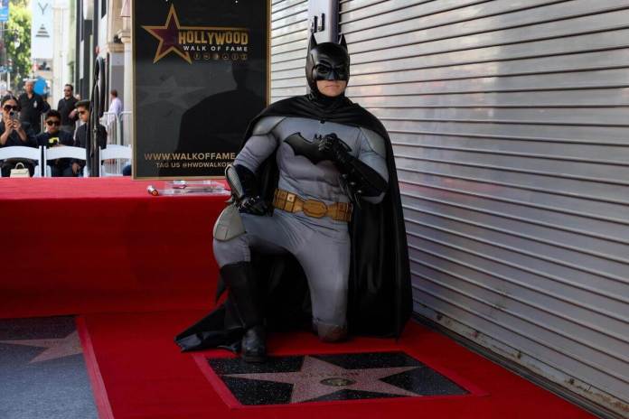 Batman recibió su estrella en el Paseo de la Fama de Hollywood