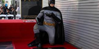 Batman recibió su estrella en el Paseo de la Fama de Hollywood