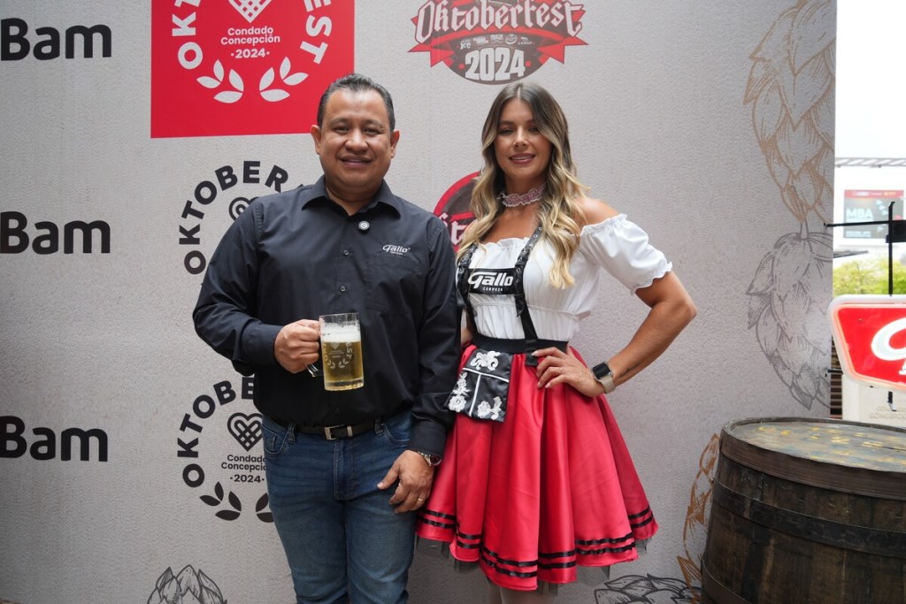 Esvin Calán, Gerente de Trade Marketing de Cervecería Centro Americana durante la conferencia de prensa de Oktoberfest en Condado Concepción. Fotografía: Álvaro Alvarado / La Hora.